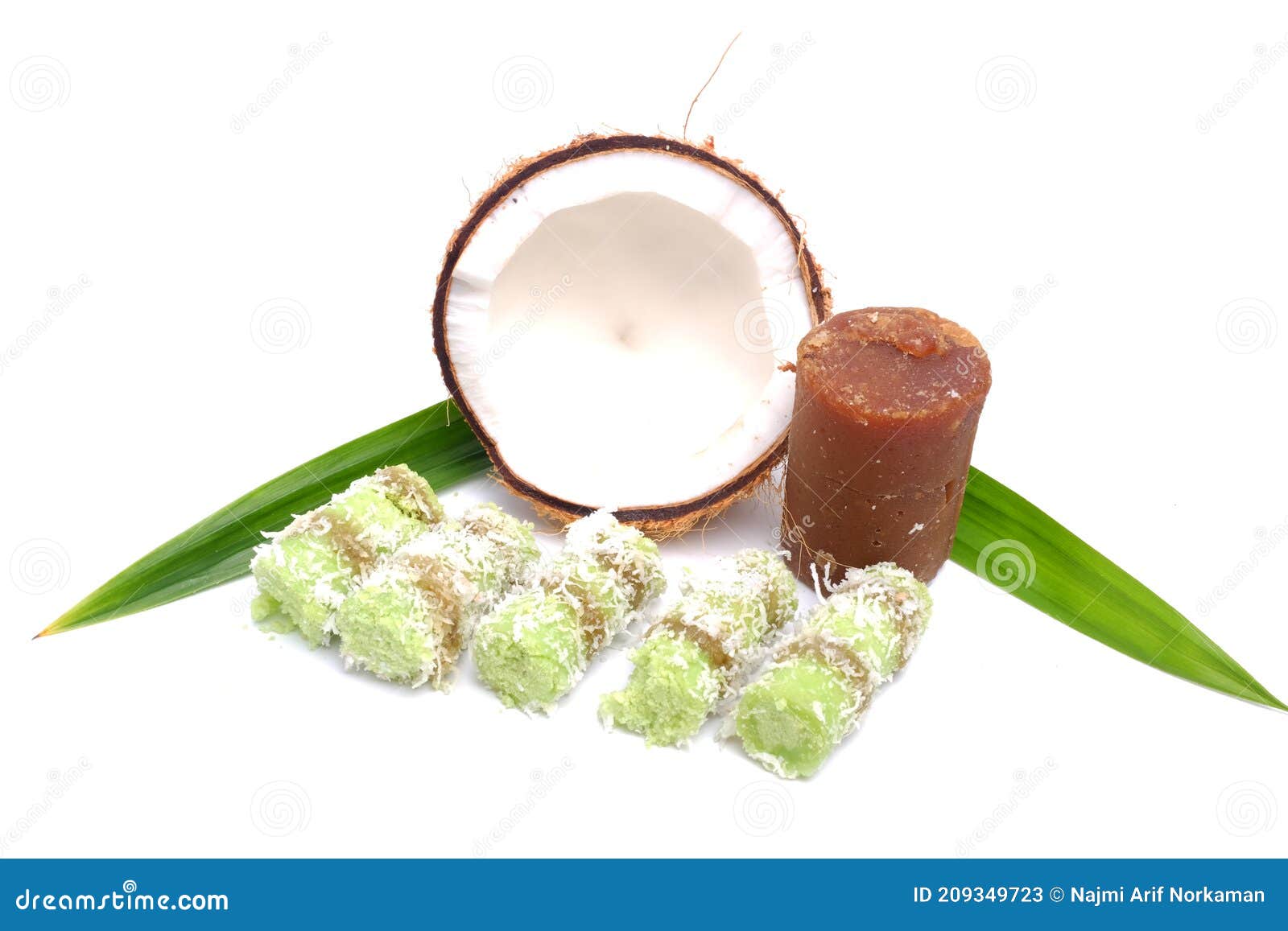 famous putu bambu or kue putu